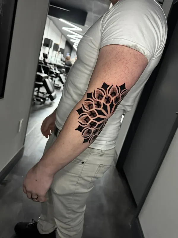 Geometric tattoo by Casa Ink