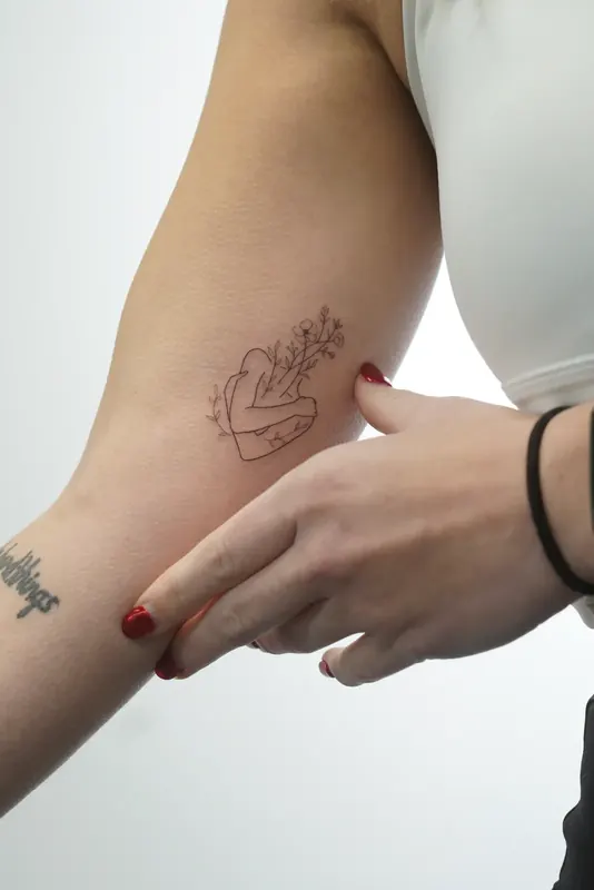 Fine line tattoo by Casa Ink