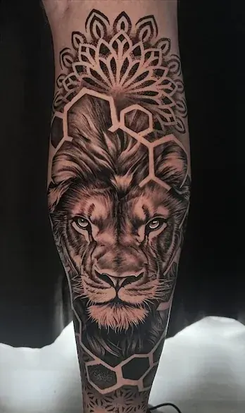 Geometric tattoo by Casa Ink